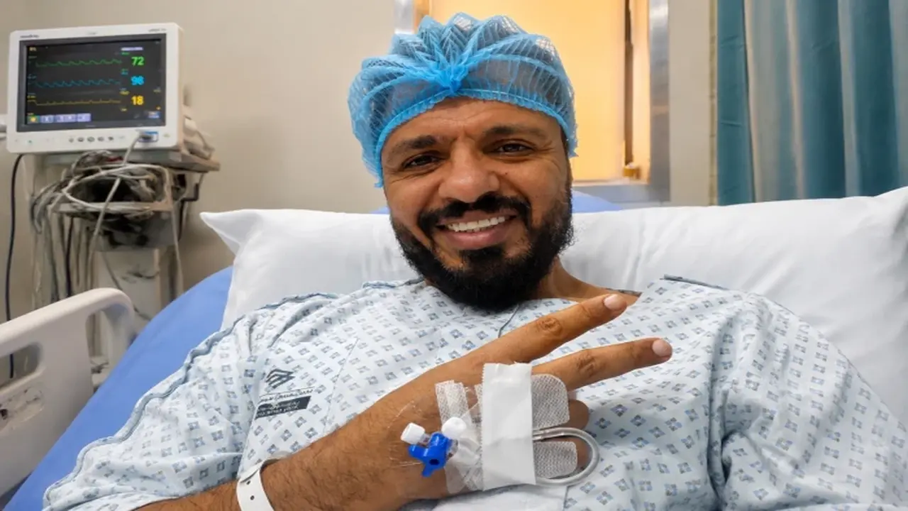 المريسل يطلب الدعاء بعد فشل عمليتين جراحيتين وتأكيد نجله فقدان والده القدرة على الإنجاب